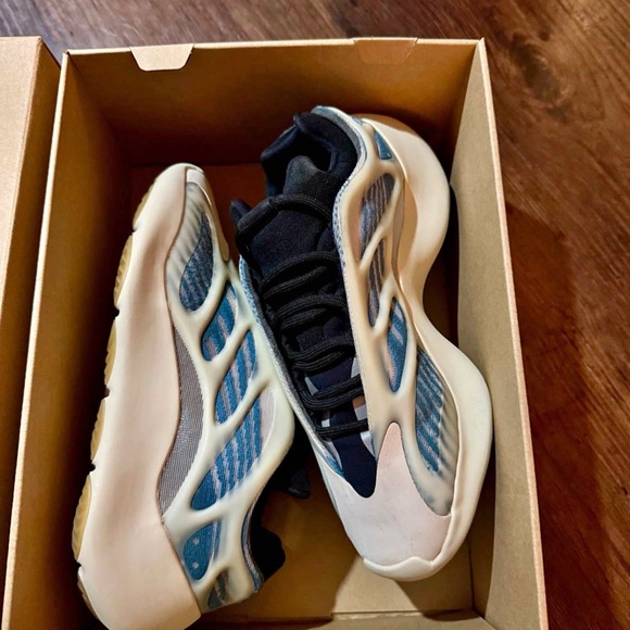Yeezy Other - adidas Yeezy 700 V3 in Cream and Black The adidas Yeezy 700 V3 'Kyanite'